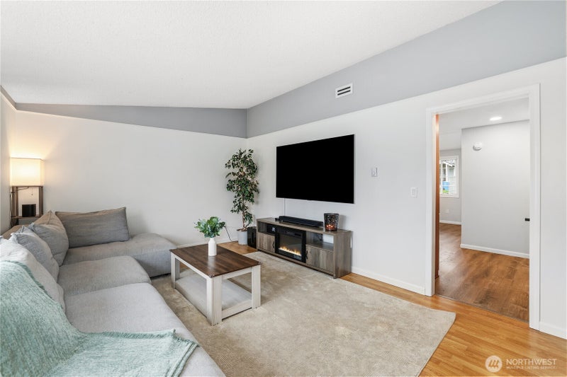 16602 10th Avenue E