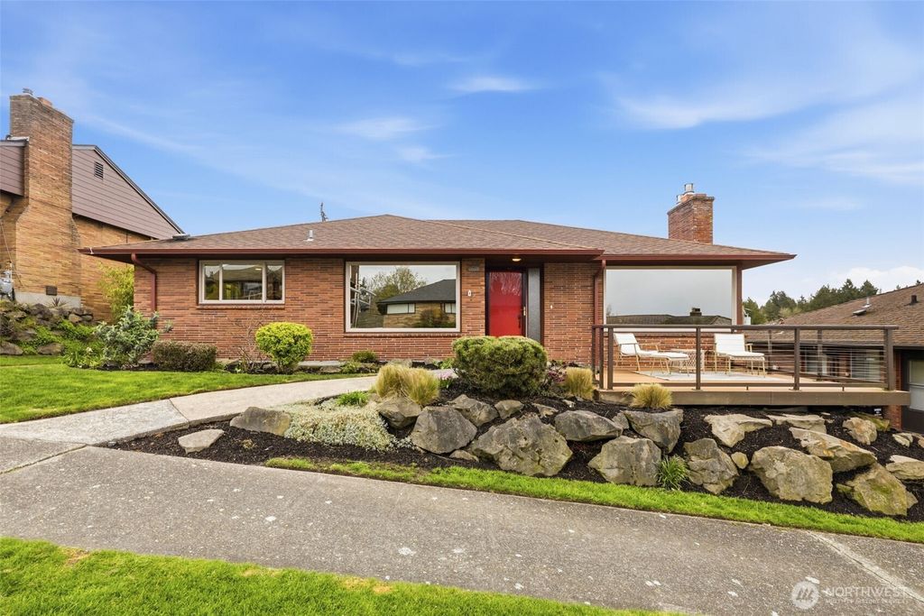 Photo of 4019 SW Henderson Street, Seattle, WA 98136 (MLS # 2483246)