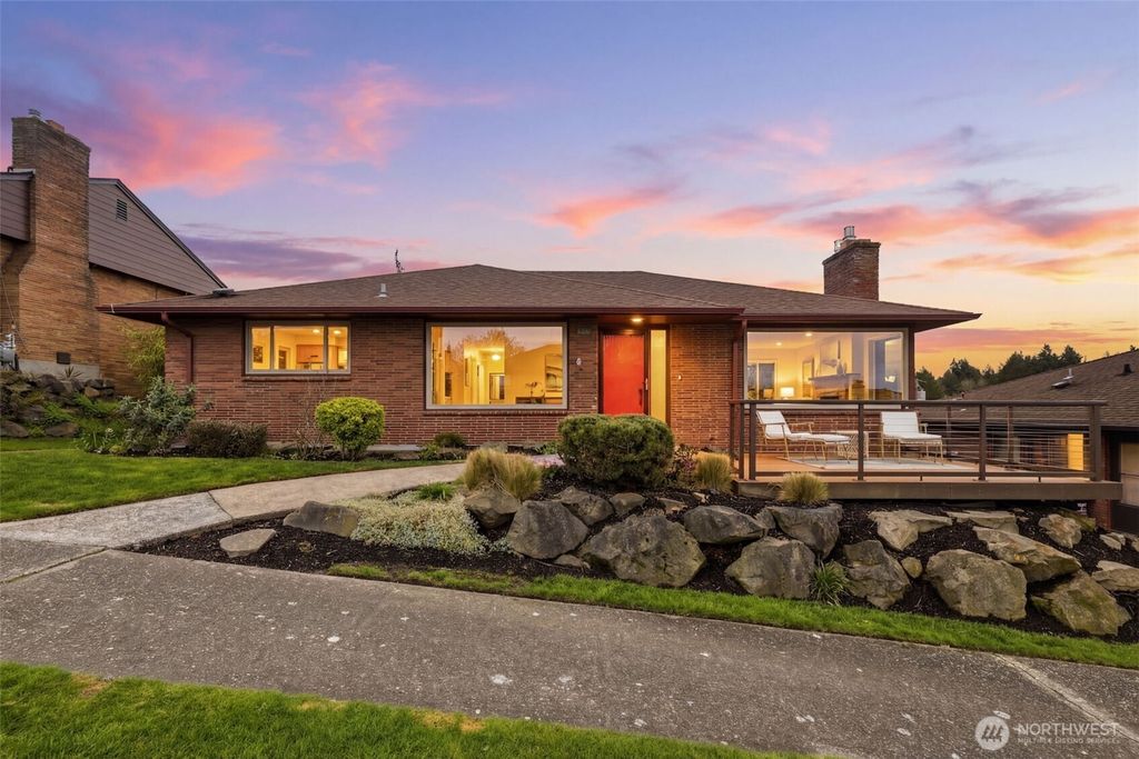 Photo of 4019 SW Henderson Street, Seattle, WA 98136 (MLS # 2483246)