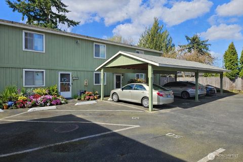 10318 15th Avenue Ct E Tacoma WA 98445