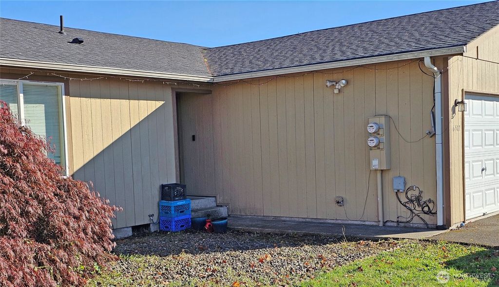 Photo of 6521 201st Ave, Rochester, WA 98579 (MLS # 2447949)