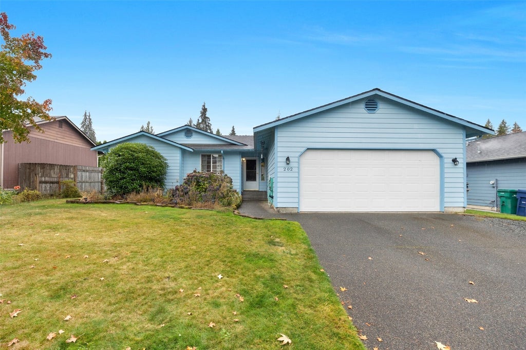 Photo of 202 Tompkins Pl PL, Granite Falls, WA 98252 (MLS # 2598924)