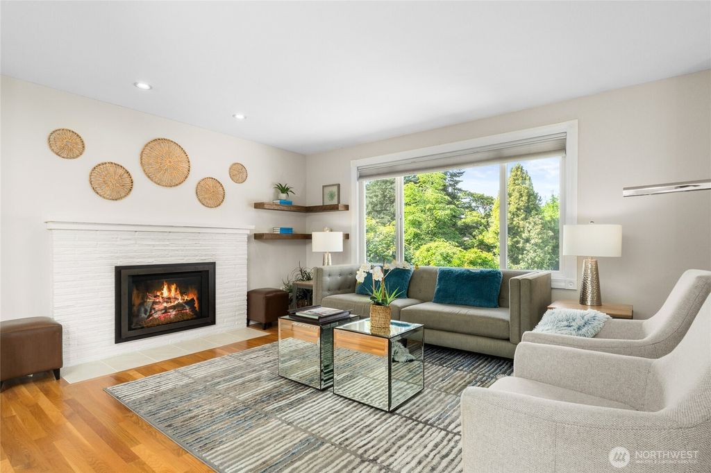 Photo of 9035 NE 137th St, Kirkland, WA 98034 (MLS # 2381258)