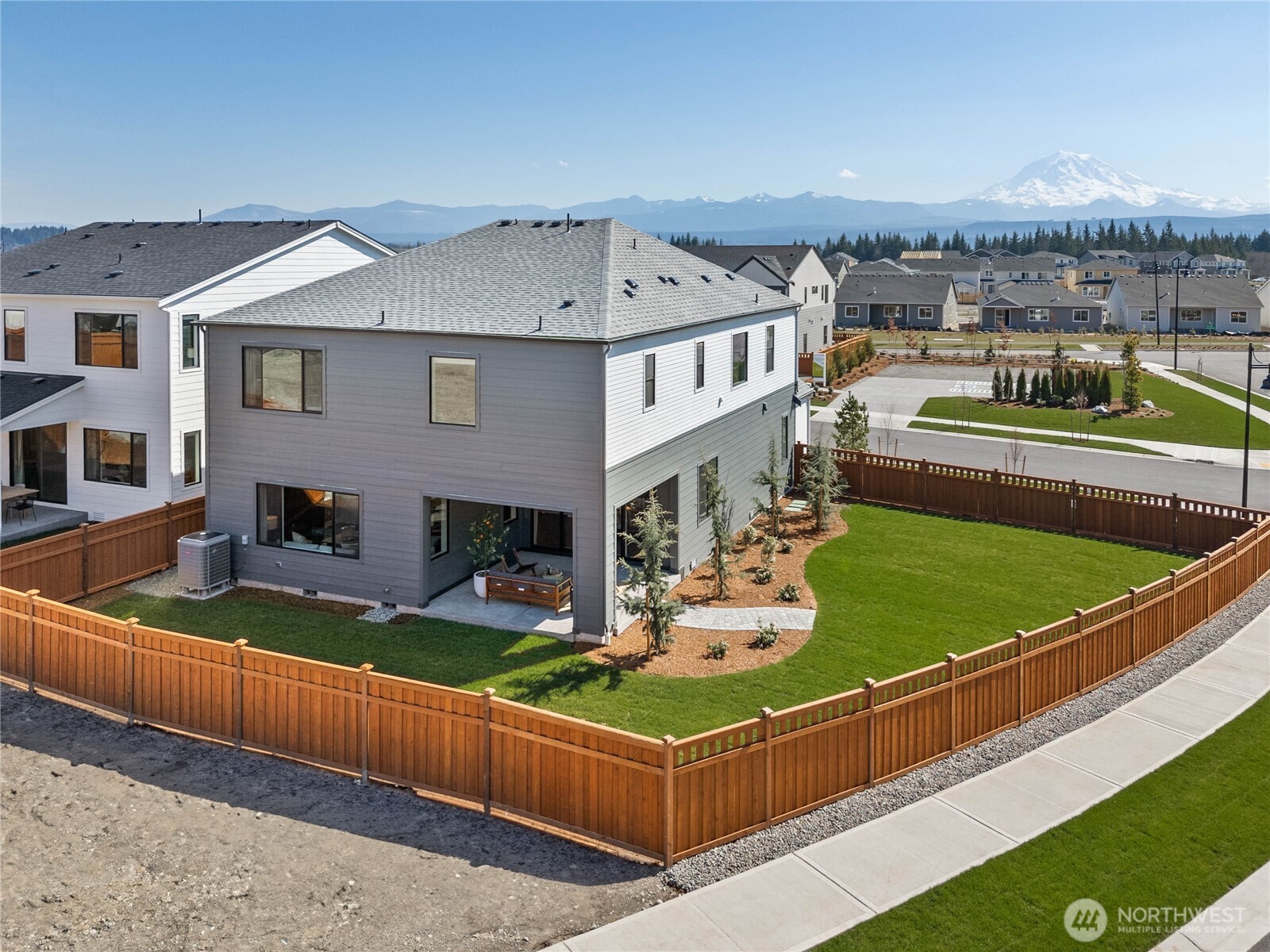 15320 204th Avenue E 19