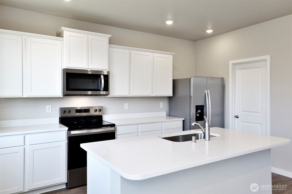 Photo of 9703 Hay Street SE, Yelm, WA 98597 (MLS # 2479207)