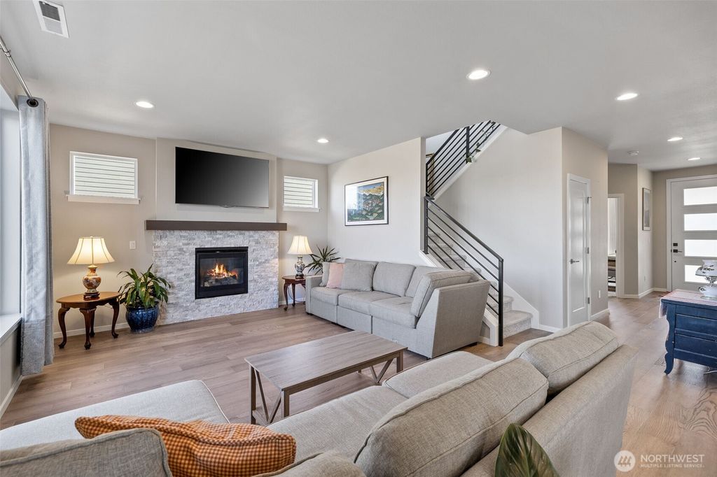Photo of 1406 82nd Street SE, Lake Stevens, WA 98258 (MLS # 2367737)