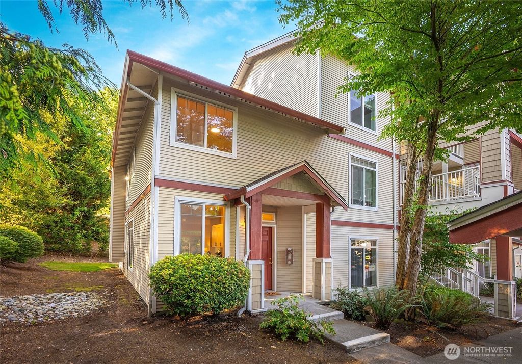 Photo of 14816 29th Avenue W #B101, Lynnwood, WA 98087 (MLS # 2413504)