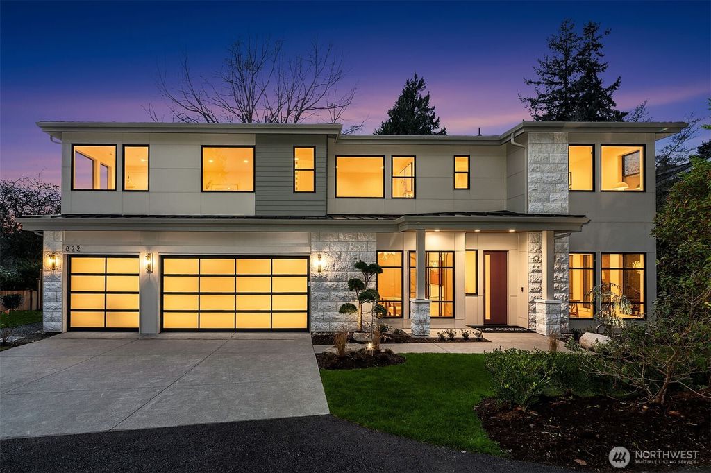 Photo of 822 91st Avenue NE, Bellevue, WA 98004 (MLS # 2479142)