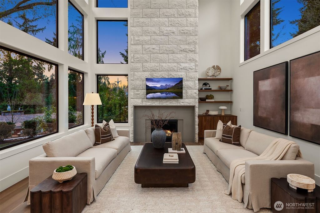 Photo of 822 91st Avenue NE, Bellevue, WA 98004 (MLS # 2479142)