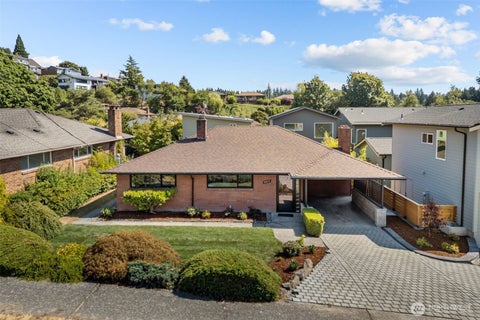 Photo of 4027 SW Trenton Street, Seattle, WA 98136 (MLS # 2579972)