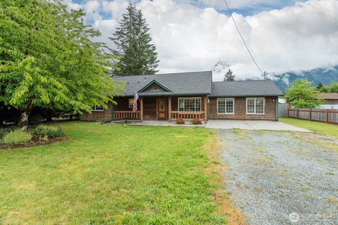 Photo of 1015 Alvord Street, Darrington, WA 98241 (MLS # 2534227)