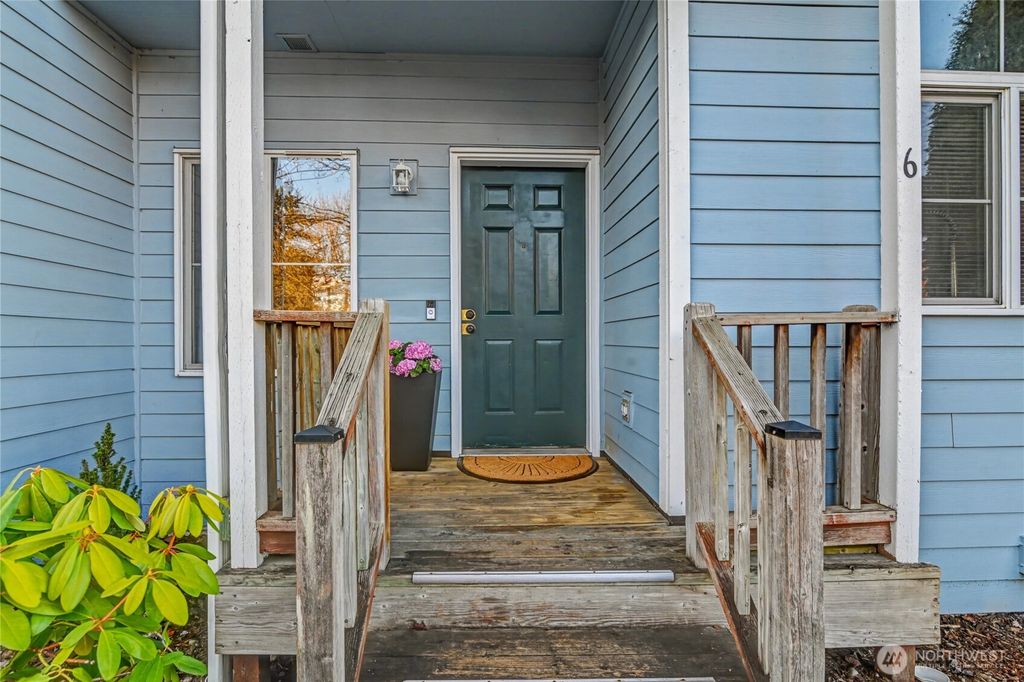 Photo of 6301 Stockton Lane SE #6, Lacey, WA 98513 (MLS # 2485097)