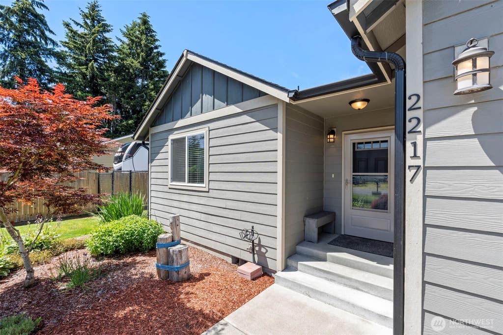 Photo of 2217 Sirkka Ave ST, Centralia, WA 98531 (MLS # 2539916)