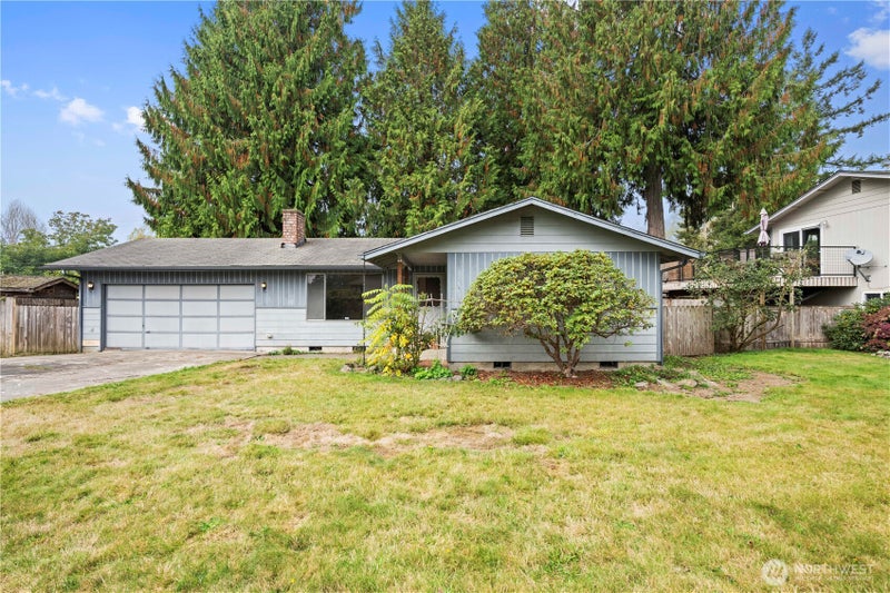 6900 19th Drive NE