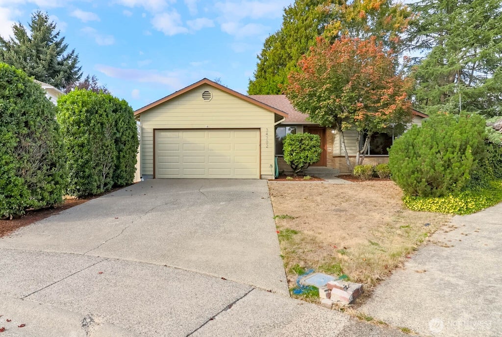 Photo of 34702 31st Court SW, Federal Way, WA 98023 (MLS # 2586925)