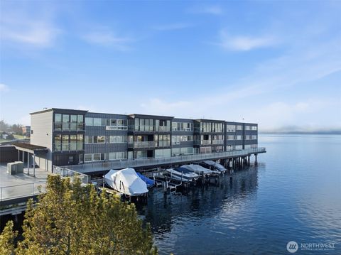 Photo of 515 S Lake Street #204, Kirkland, WA 98033 (MLS # 2470884)