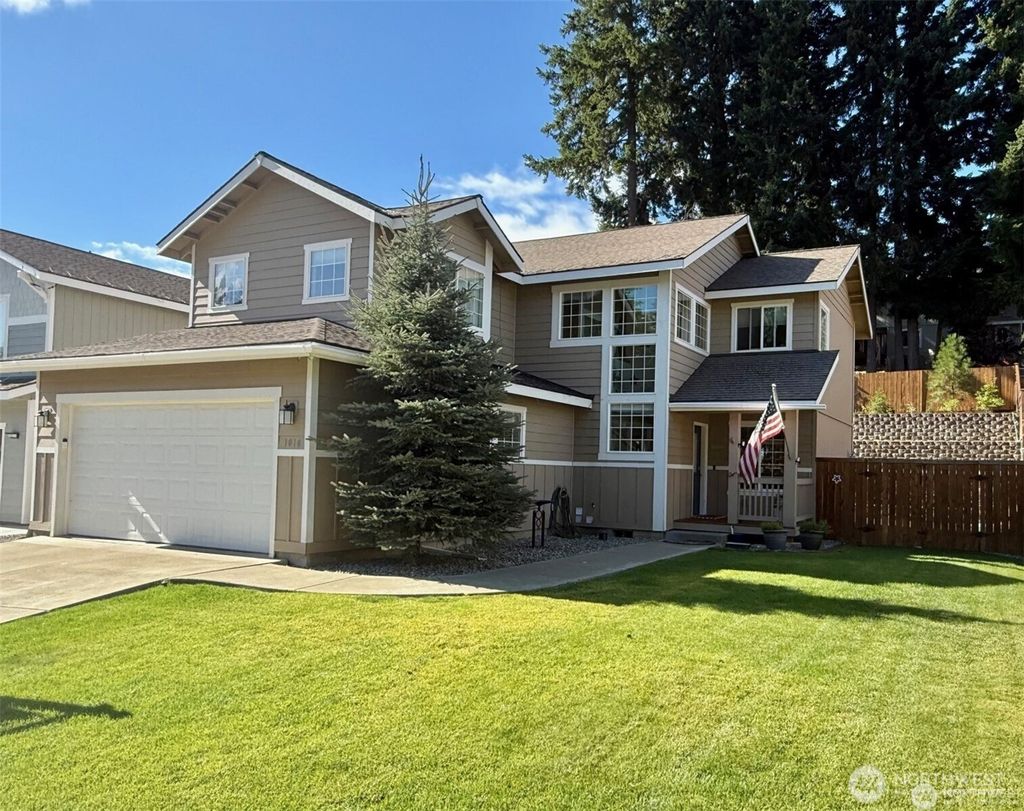 Photo of 1016 Denny Avenue, Cle Elum, WA 98922 (MLS # 2477610)