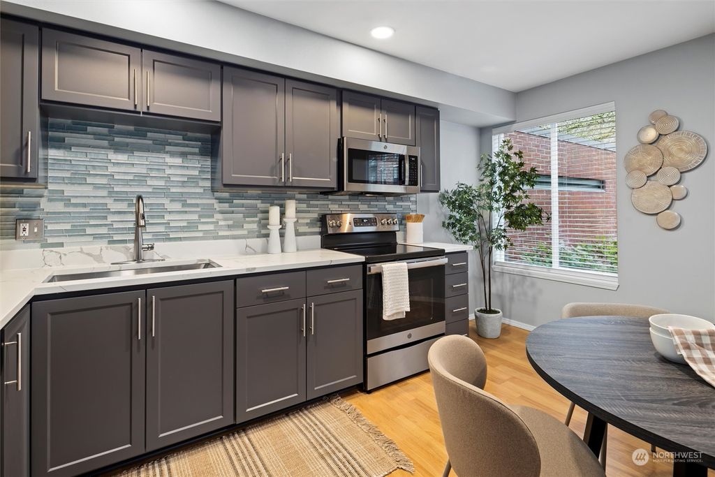 Photo of 7912 170th Avenue NE #101, Redmond, WA 98052 (MLS # 2311715)