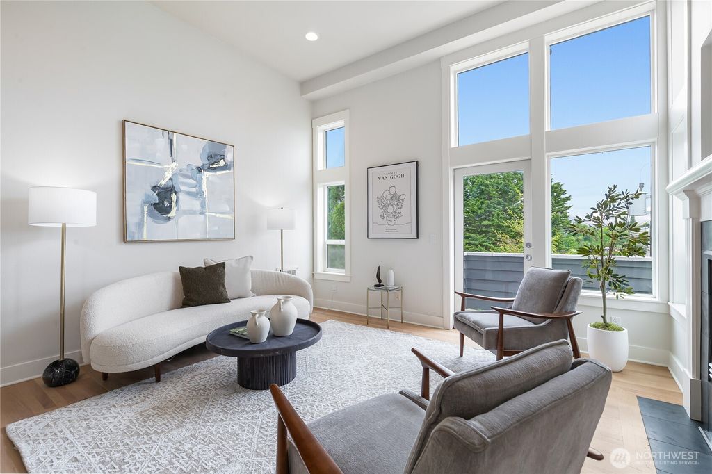 Photo of 1833 26th Avenue, Seattle, WA 98122 (MLS # 2370317)