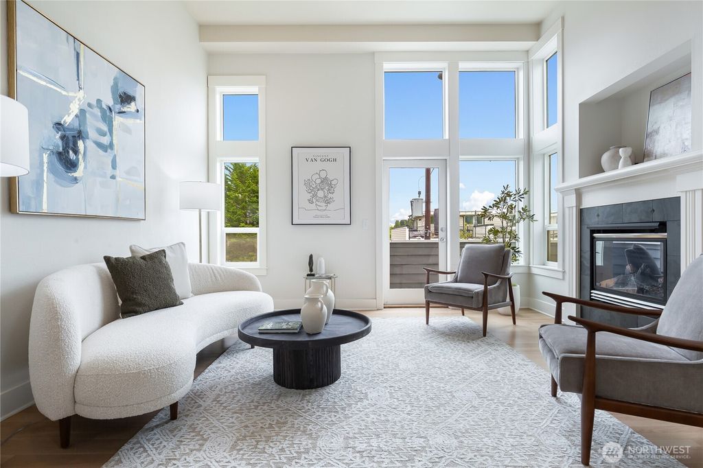 Photo of 1833 26th Avenue, Seattle, WA 98122 (MLS # 2370317)