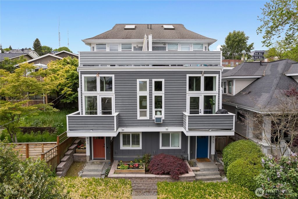 Photo of 1833 26th Avenue, Seattle, WA 98122 (MLS # 2370317)