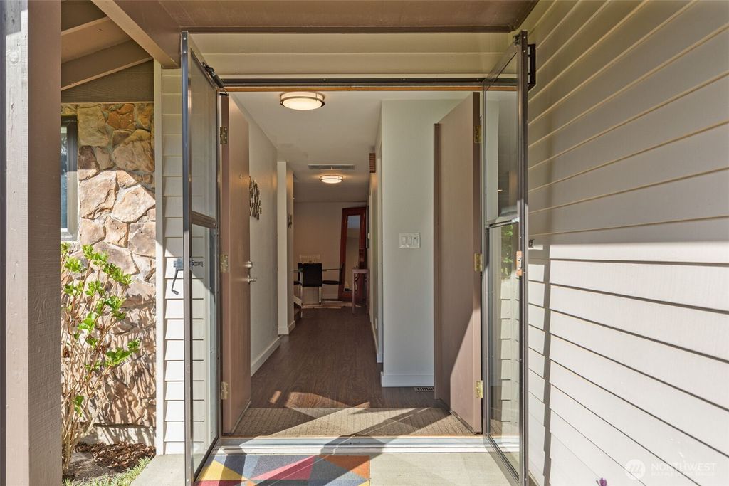 Photo of 24827 13th Avenue S, Des Moines, WA 98198 (MLS # 2491721)