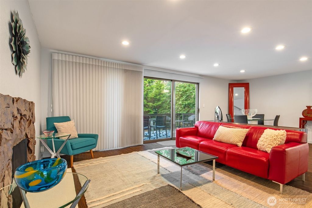 Photo of 24827 13th Avenue S, Des Moines, WA 98198 (MLS # 2491721)