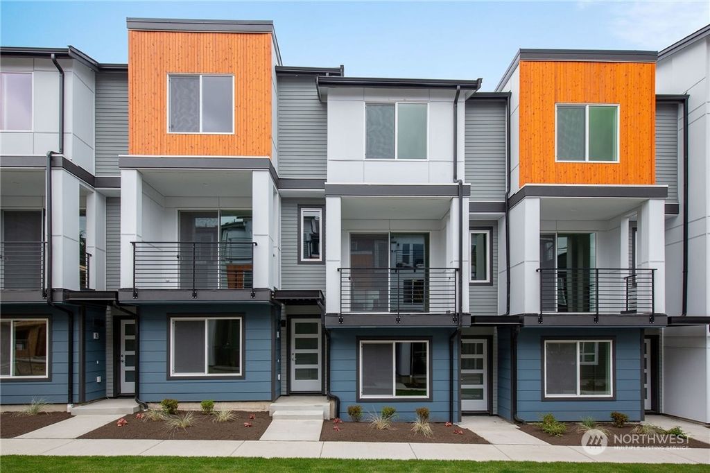 Photo of 14513 1st Avenue NE #C, Shoreline, WA 98155 (MLS # 2012253)