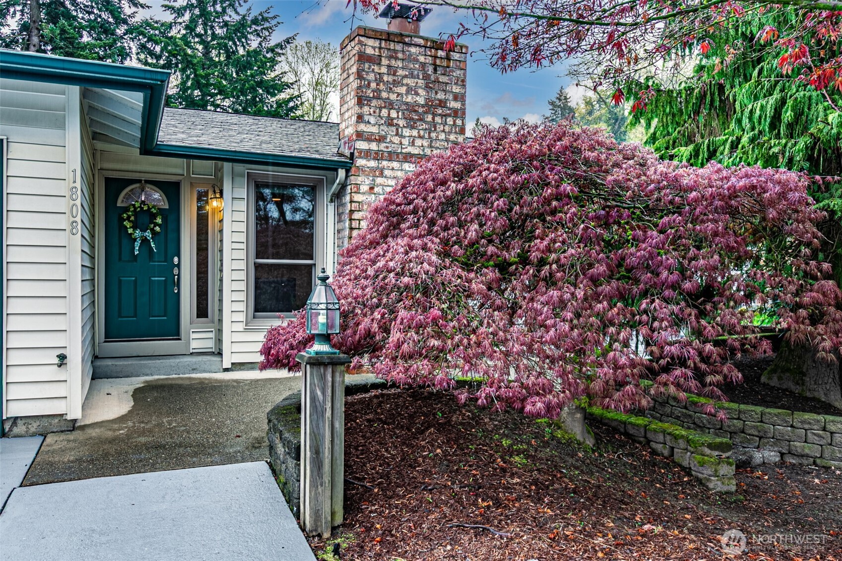 1808 Riverview Drive NE