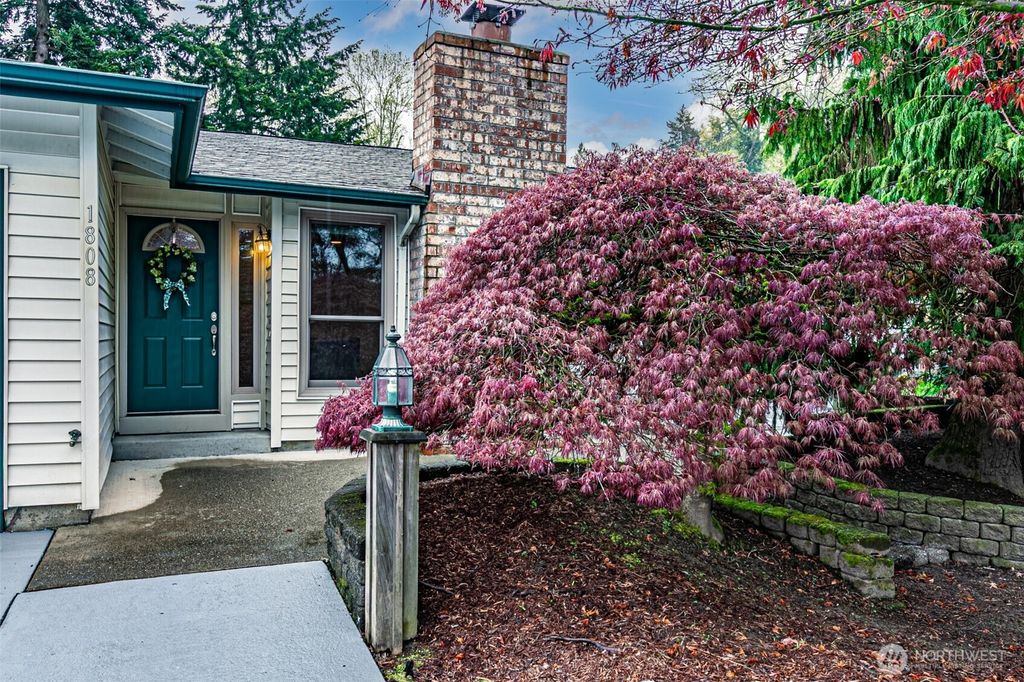 Photo of 1808 E Riverview Drive NE, Auburn, WA 98002 (MLS # 2506343)