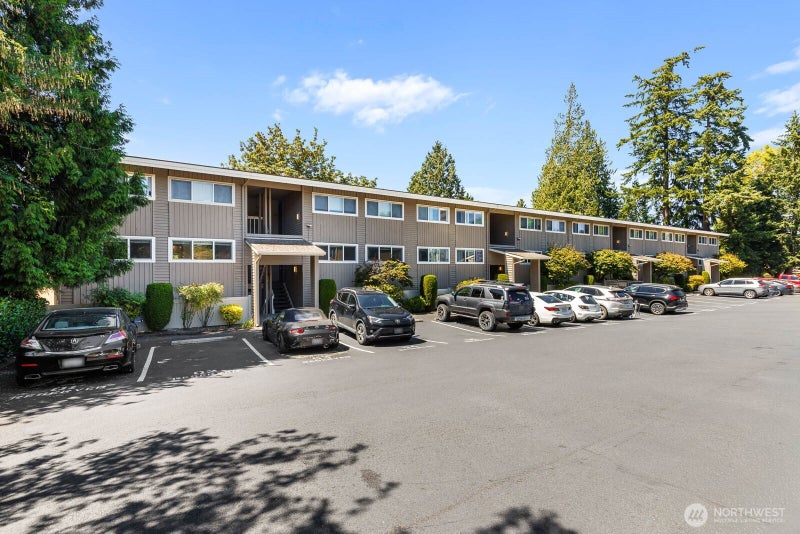 725 9th Avenue S 201