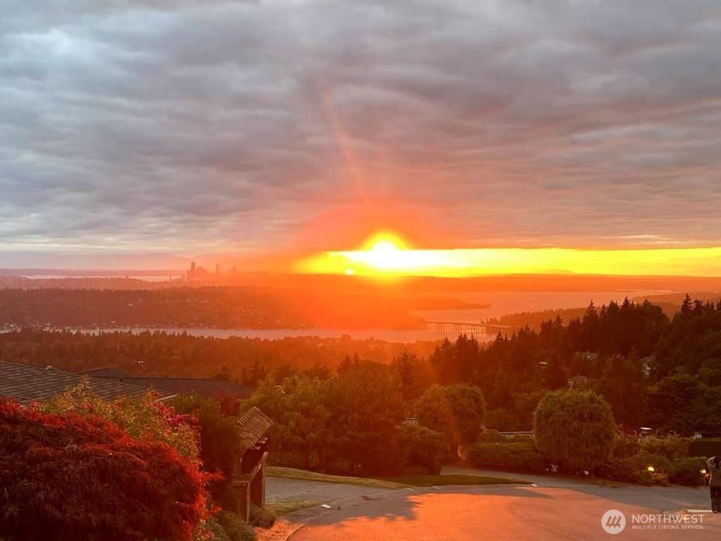 Photo of 14635 SE 56th Street, Bellevue, WA 98006 (MLS # 2347789)