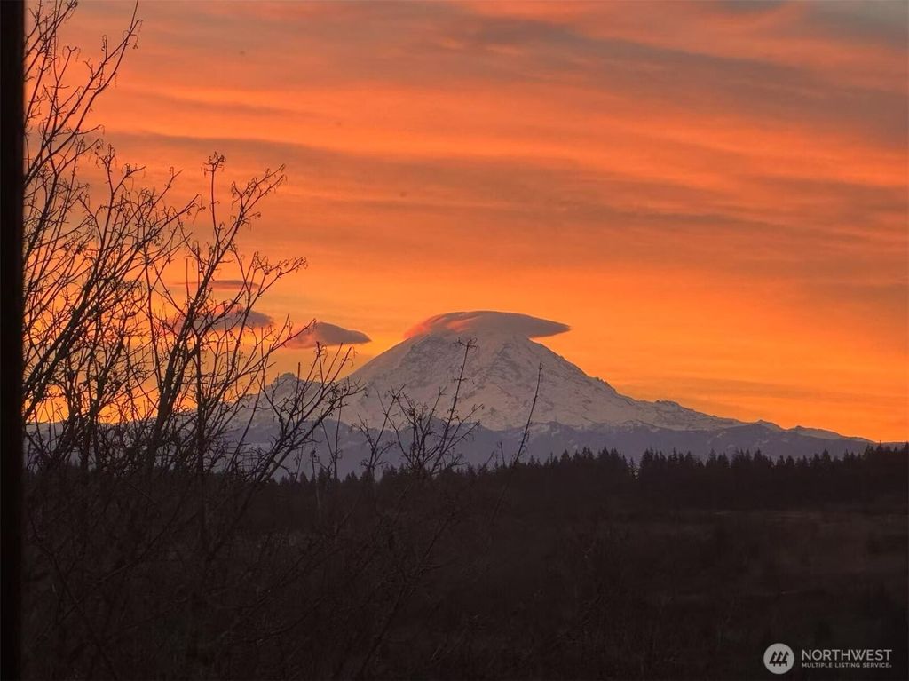 Photo of 14635 SE 56th Street, Bellevue, WA 98006 (MLS # 2347789)