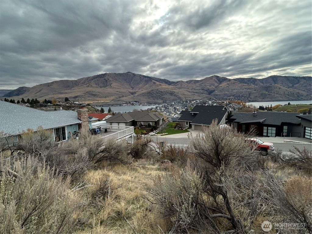 Photo of 139 Bogey Boulevard, Chelan, WA 98816 (MLS # 2467043)