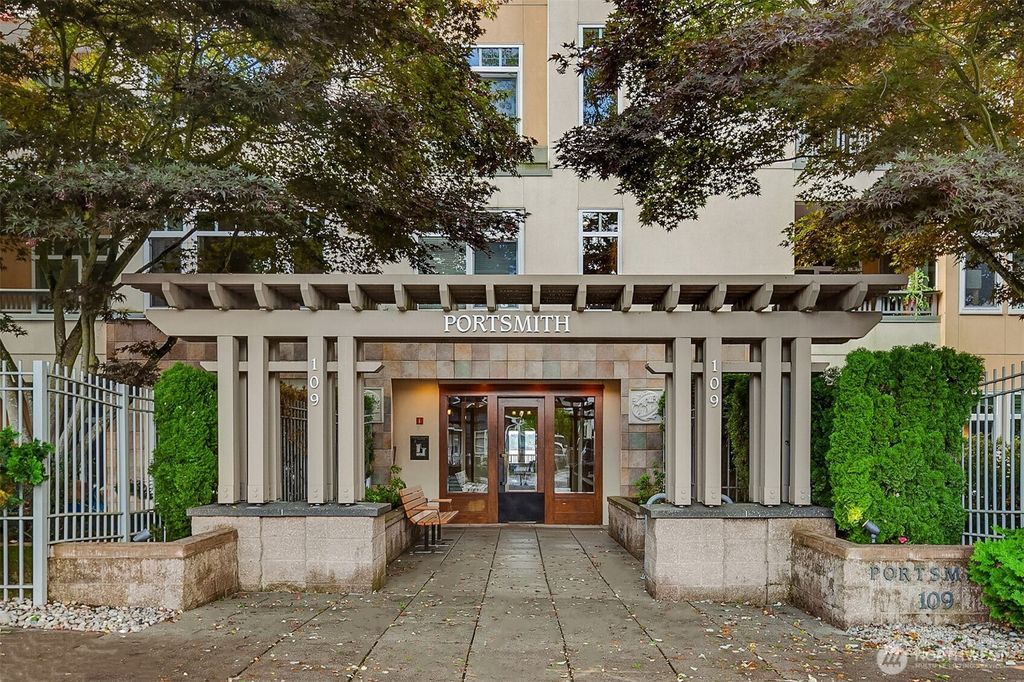 Photo of 109 2nd Street S #237, Kirkland, WA 98033 (MLS # 2355055)