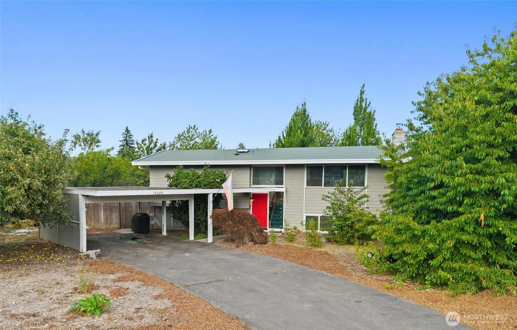 Photo of 14309 Golden Given Road E, Tacoma, WA 98445 (MLS # 2571262)