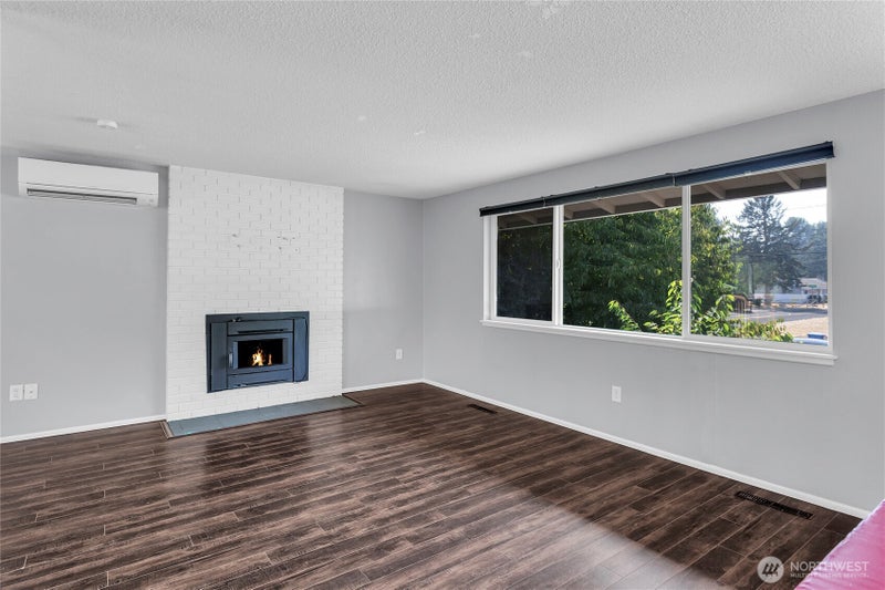 14309 Golden Given Road E