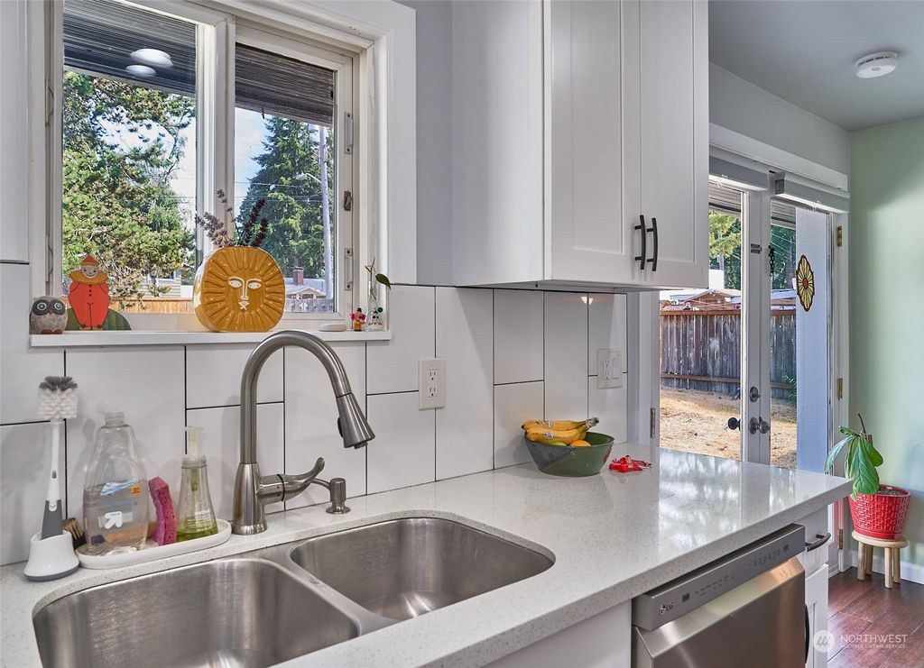Photo of 1246 S 132nd Street, Burien, WA 98168 (MLS # 2278589)