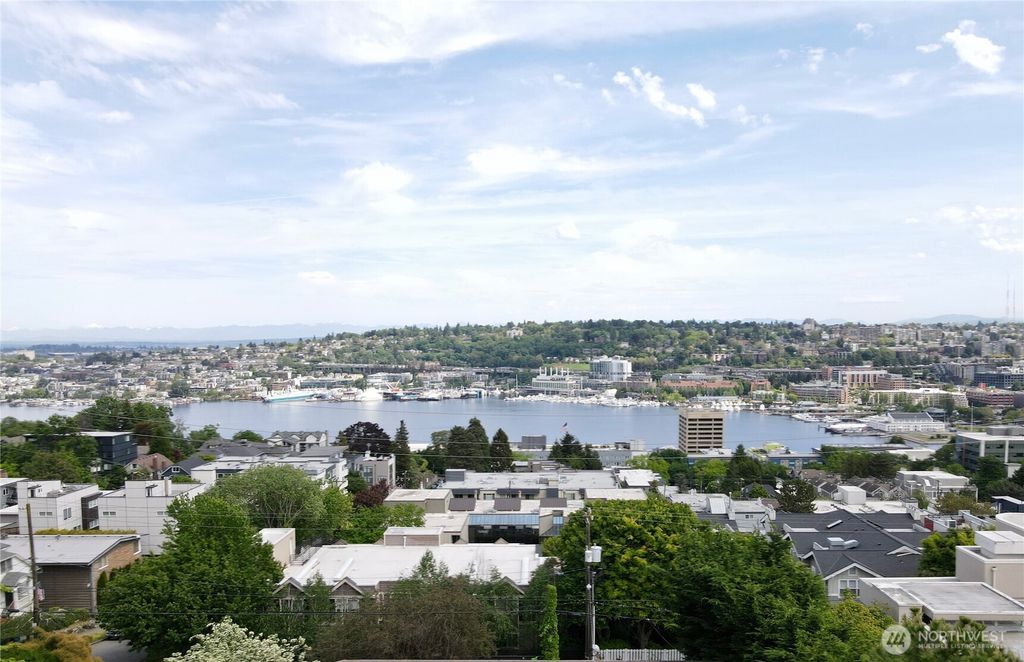 Photo of 438 Comstock Place, Seattle, WA 98109 (MLS # 2523831)