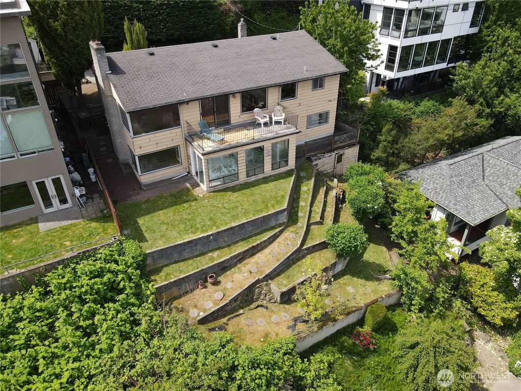 Photo of 438 Comstock Place, Seattle, WA 98109 (MLS # 2523831)