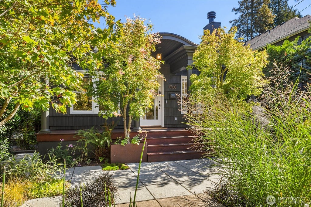 Photo of 1760 26th Avenue E, Seattle, WA 98112 (MLS # 2580485)