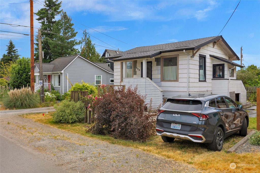 Photo of 509 N 92nd Street, Seattle, WA 98103 (MLS # 2264076)