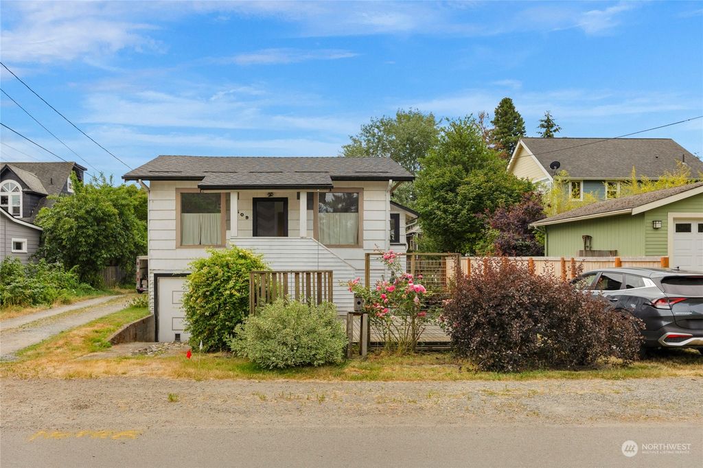 Photo of 509 N 92nd Street, Seattle, WA 98103 (MLS # 2264076)