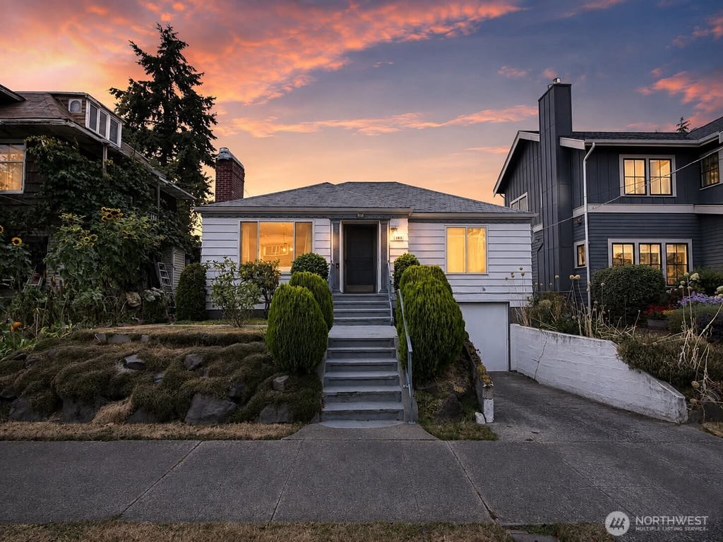 Photo of 136 NE 58th Street, Seattle, WA 98105 (MLS # 2583161)