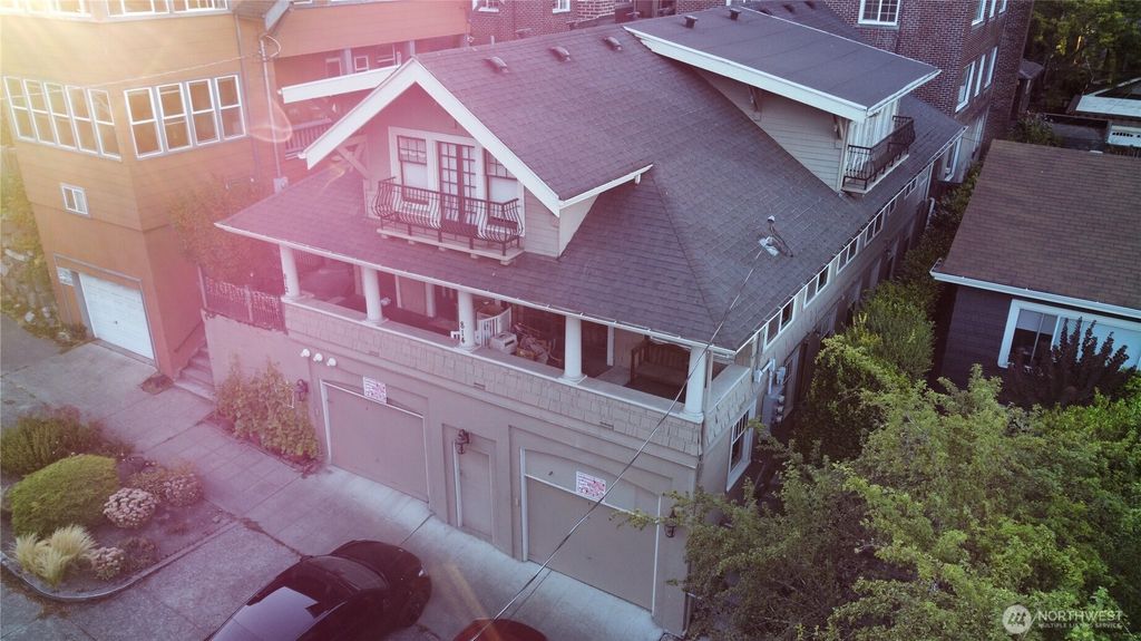 Photo of 812 E Gwinn Place, Seattle, WA 98102 (MLS # 2510674)