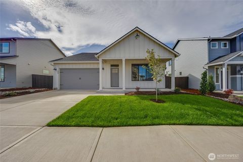 Photo of 950 RW Fletcher Street, Winlock, WA 98596 (MLS # 2418482)