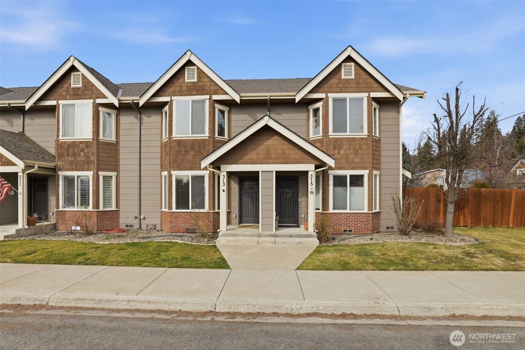 Photo of 313 N Wright Avenue, Cle Elum, WA 98922 (MLS # 2487550)