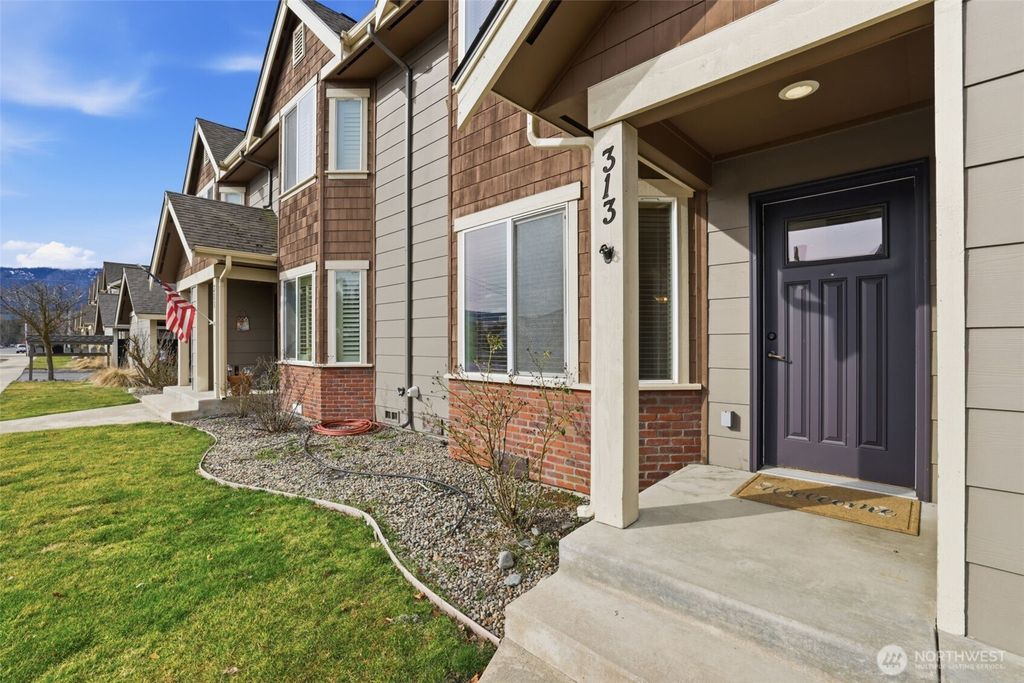 Photo of 313 N Wright Avenue, Cle Elum, WA 98922 (MLS # 2487550)