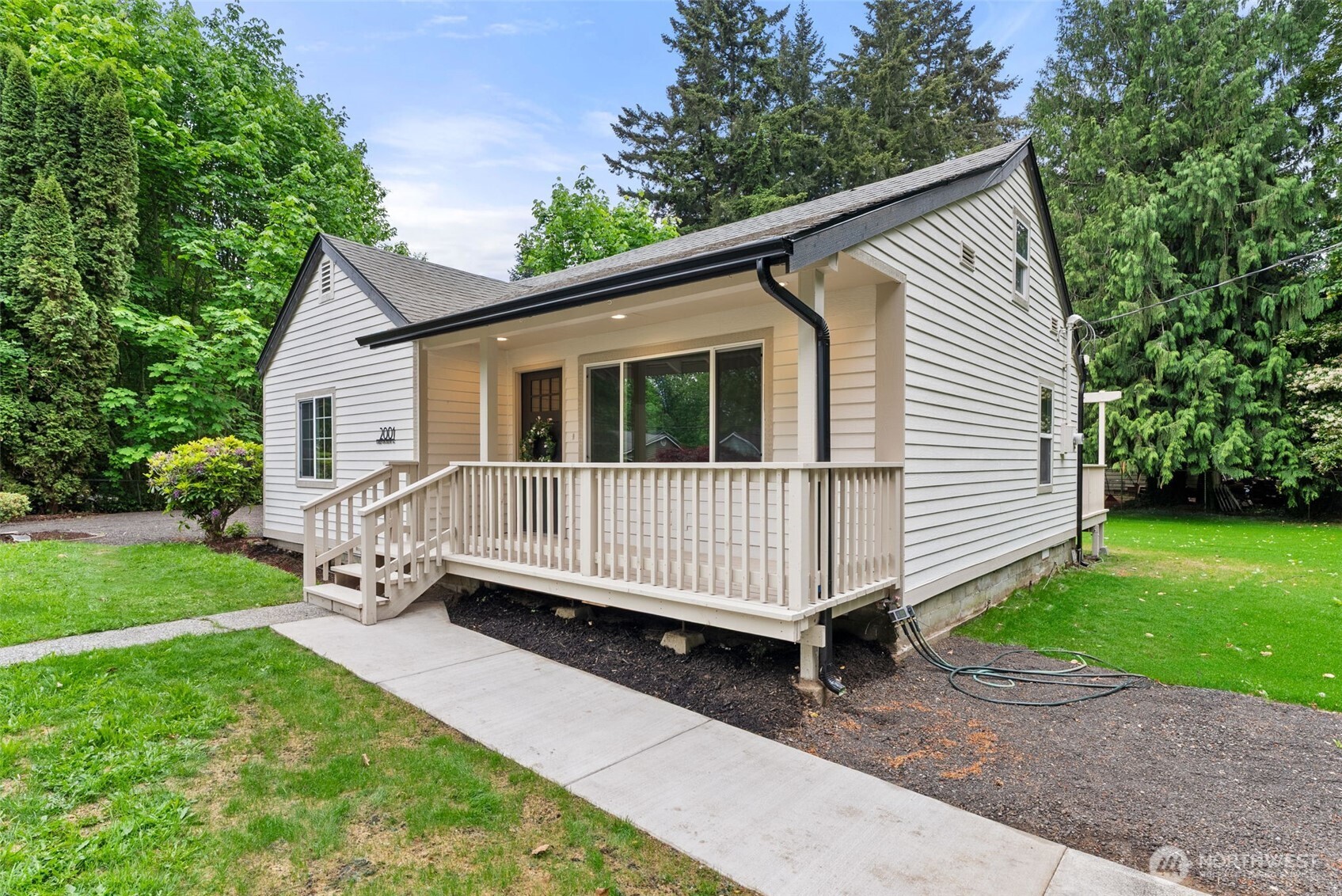 2001 Karen Frazier Road SE