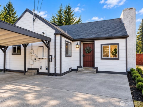 Photo of 6148 88th Street SW, Lakewood, WA 98499 (MLS # 2584897)